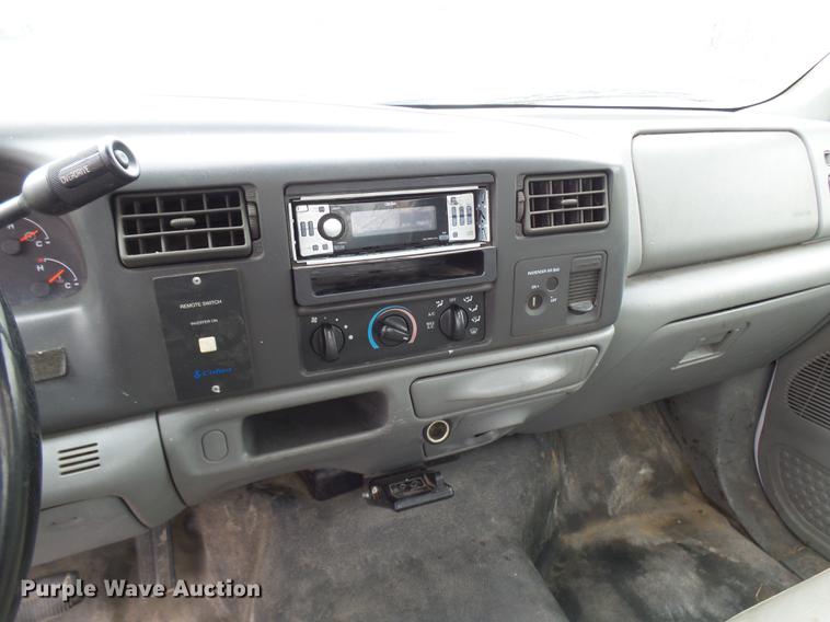 image for item DP9624 2002 Ford F350 Super Duty utility bed pickup truck