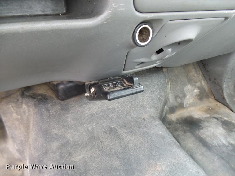 image for item DP9624 2002 Ford F350 Super Duty utility bed pickup truck