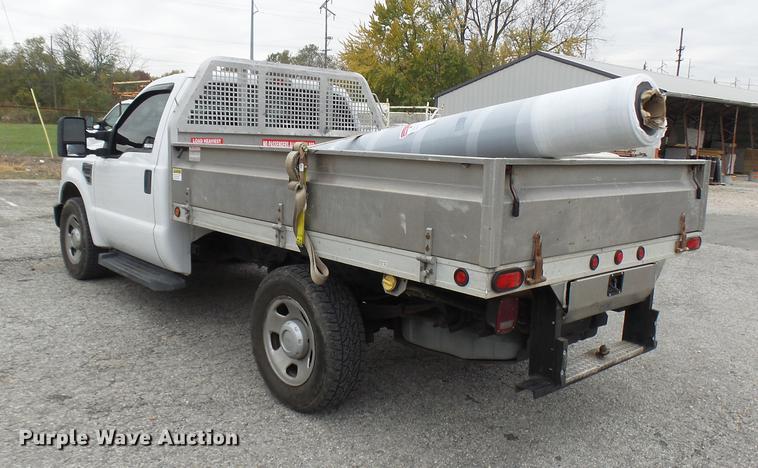 image for item DP9625 2008 Ford F350 Super Duty flatbed pickup truck