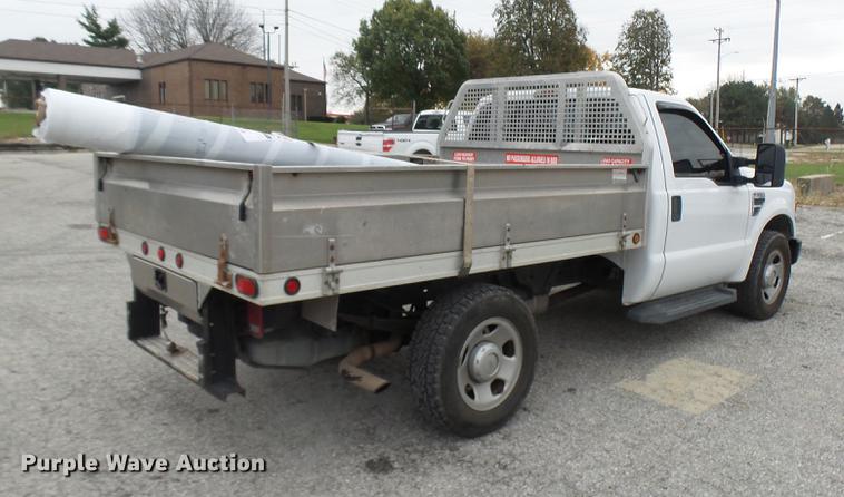 image for item DP9625 2008 Ford F350 Super Duty flatbed pickup truck