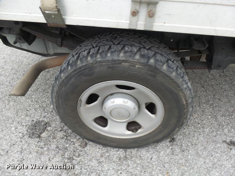 image for item DP9625 2008 Ford F350 Super Duty flatbed pickup truck