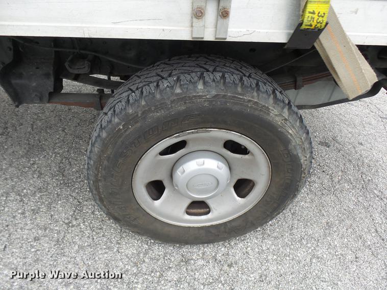 image for item DP9625 2008 Ford F350 Super Duty flatbed pickup truck