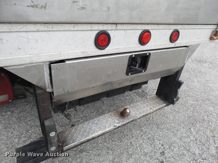 image for item DP9625 2008 Ford F350 Super Duty flatbed pickup truck