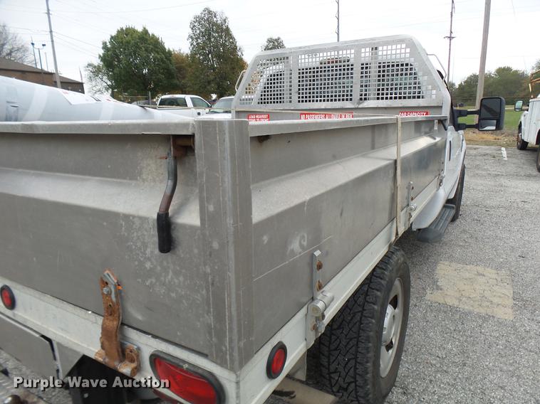 image for item DP9625 2008 Ford F350 Super Duty flatbed pickup truck