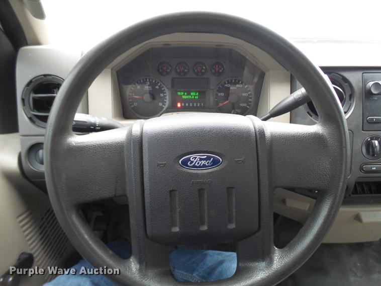 image for item DP9625 2008 Ford F350 Super Duty flatbed pickup truck