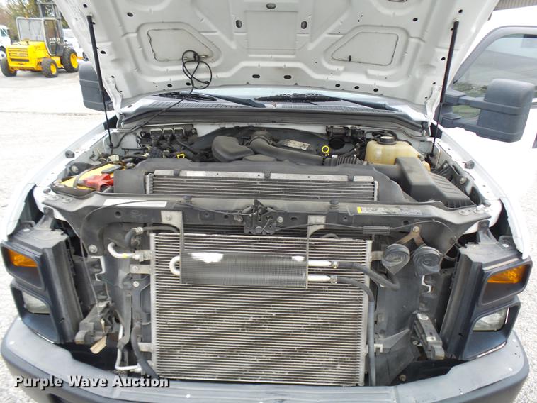 image for item DP9625 2008 Ford F350 Super Duty flatbed pickup truck