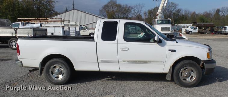 image for item DP9626 2001 Ford F150 SuperCab pickup truck