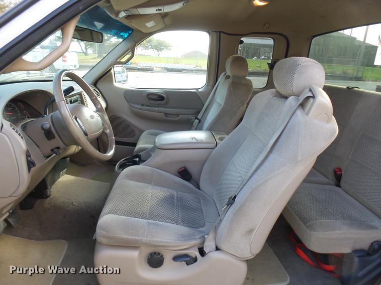 image for item DP9626 2001 Ford F150 SuperCab pickup truck