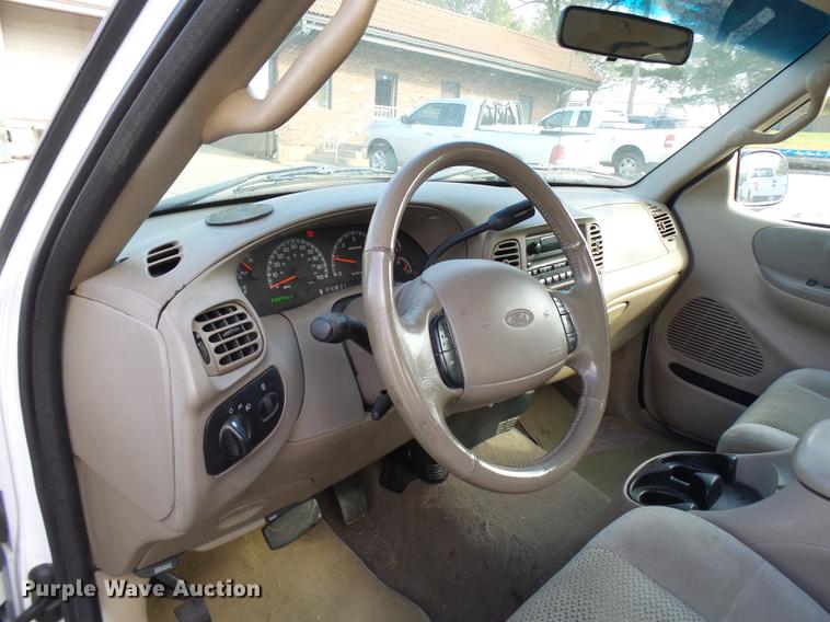 image for item DP9626 2001 Ford F150 SuperCab pickup truck