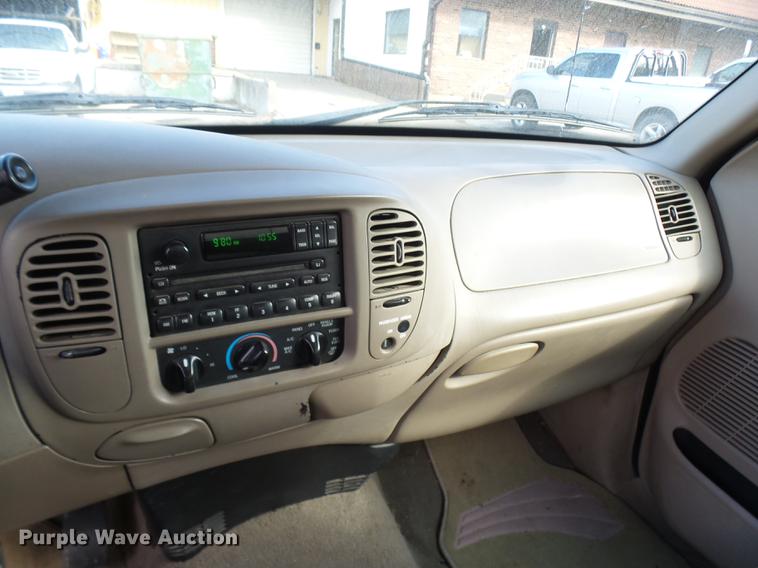 image for item DP9626 2001 Ford F150 SuperCab pickup truck