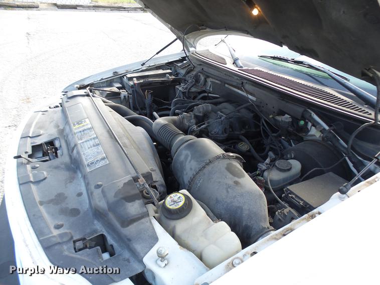 image for item DP9626 2001 Ford F150 SuperCab pickup truck