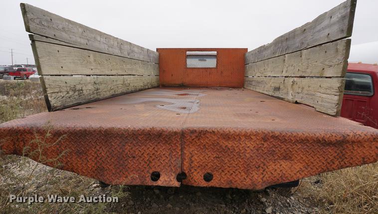 image for item DS9252 1986 Ford F700 grain truck