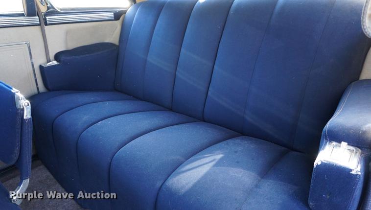 image for item DS9289 1947 Chrysler Windsor