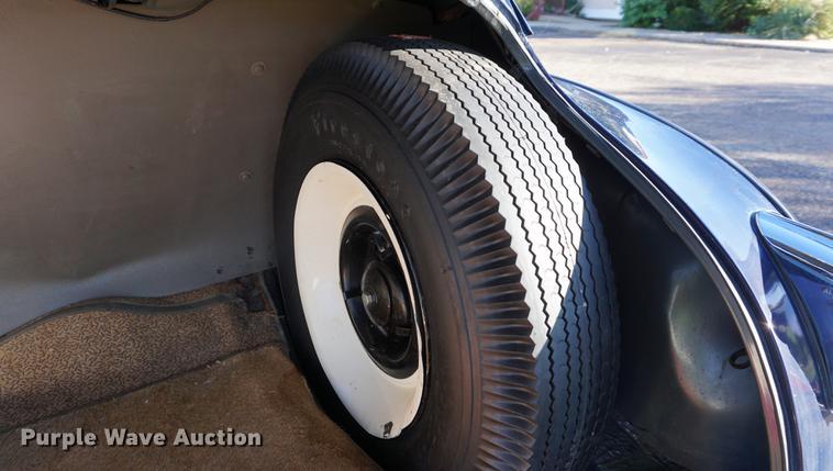 image for item DS9289 1947 Chrysler Windsor