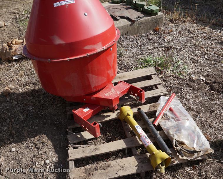 image for item DS9346 Farm Star 580 cement mixer