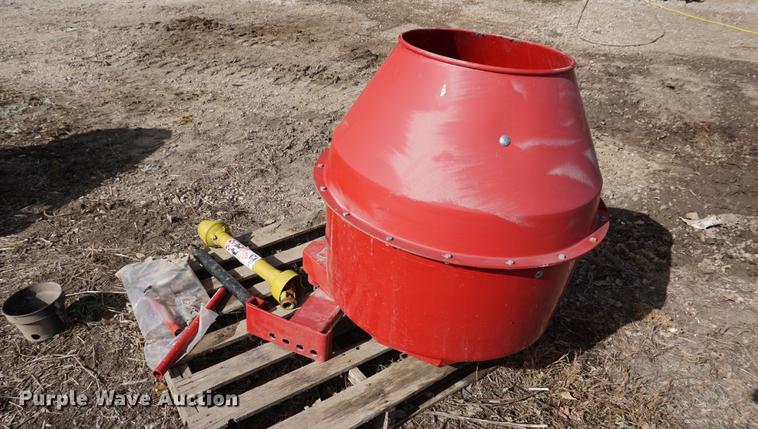 image for item DS9346 Farm Star 580 cement mixer