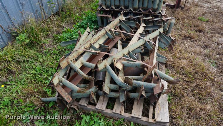 image for item DS9347 Conveyor brackets and rollers