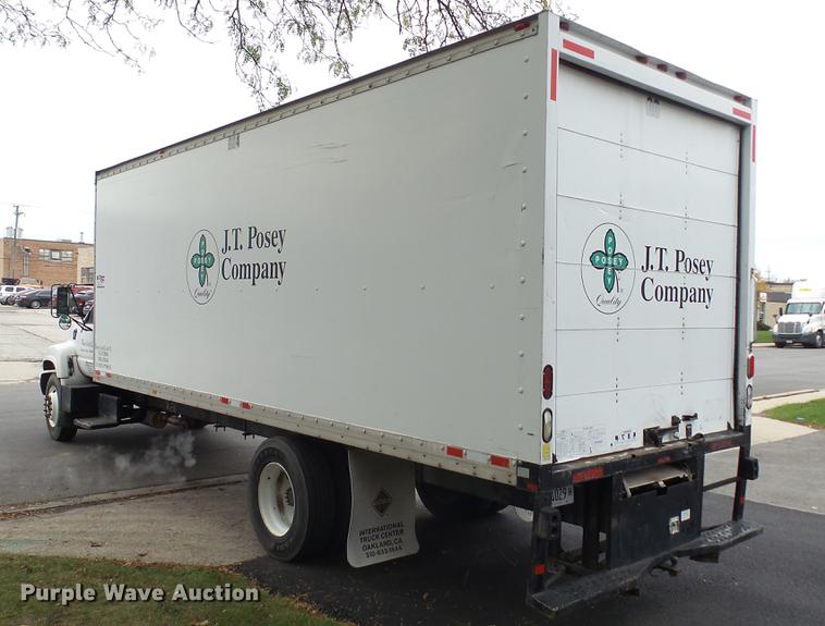 image for item DT9077 2001 GMC 6500 box truck
