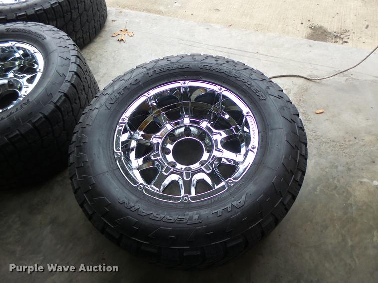 image for item DT9946 (4) Nitto Terra Grappler 325/60R18 tires and wheels