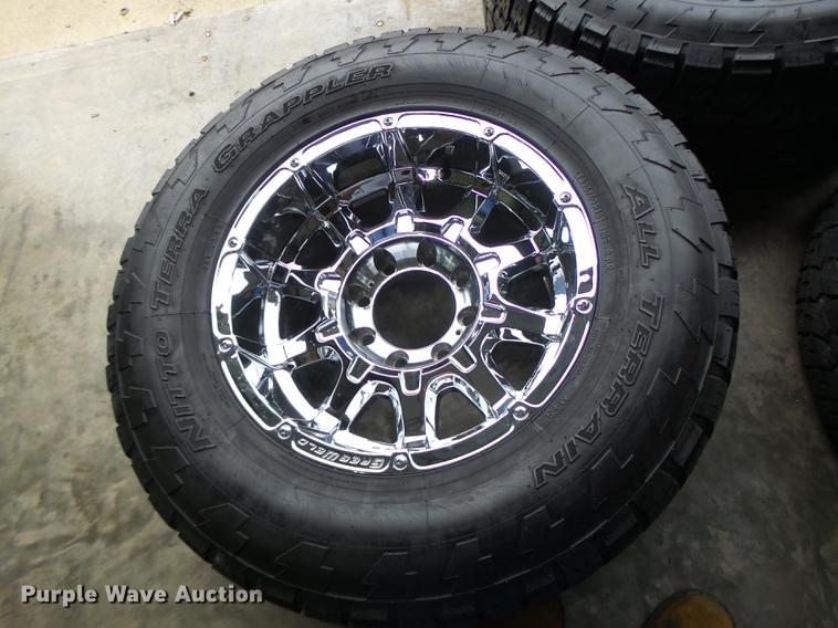 image for item DT9946 (4) Nitto Terra Grappler 325/60R18 tires and wheels