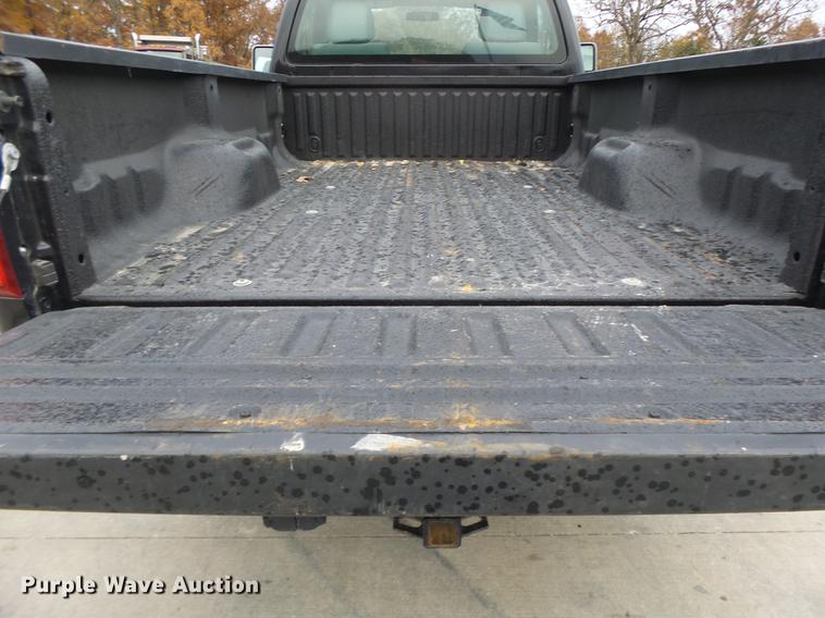 image for item DT9947 2013 Ford F250 Super Duty pickup truck