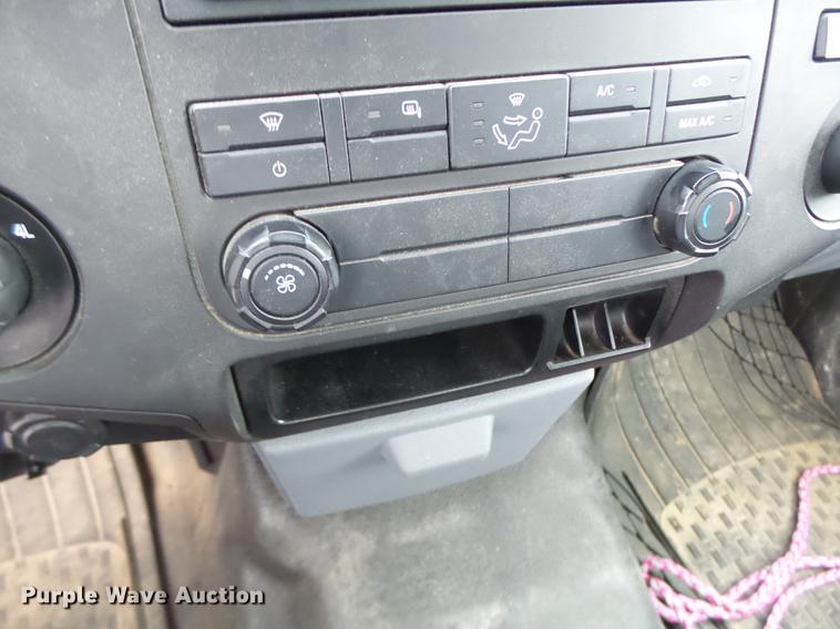 image for item DT9947 2013 Ford F250 Super Duty pickup truck