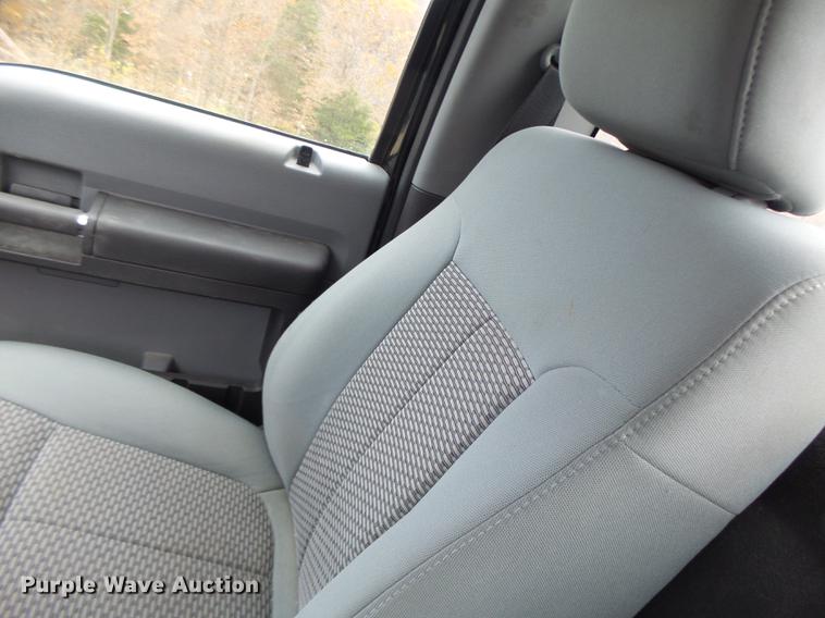 image for item DT9947 2013 Ford F250 Super Duty pickup truck