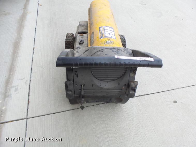 image for item DT9948 2006 Master 170T heater