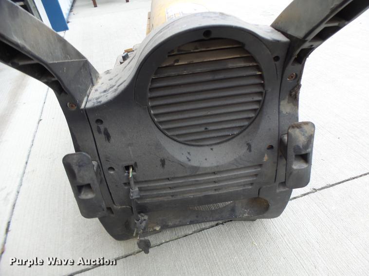 image for item DT9948 2006 Master 170T heater