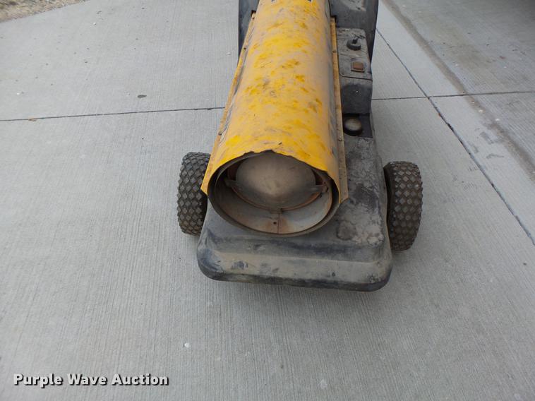 image for item DT9948 2006 Master 170T heater