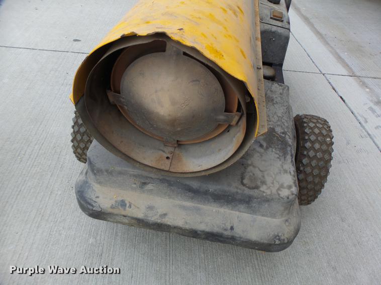 image for item DT9948 2006 Master 170T heater