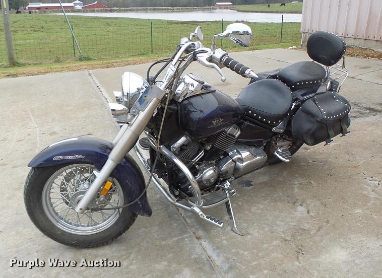 image for item DT9951 2002 Yamaha XVS650 motorcycle