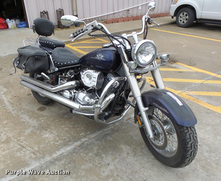 image for item DT9951 2002 Yamaha XVS650 motorcycle