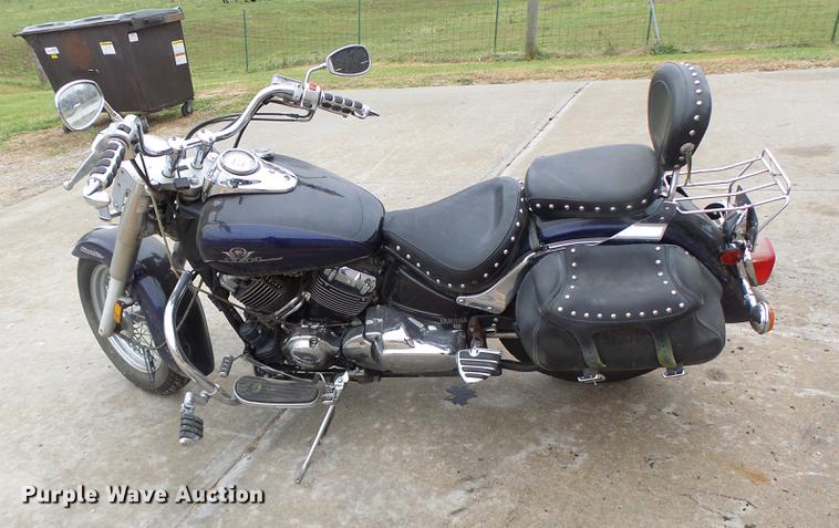 image for item DT9951 2002 Yamaha XVS650 motorcycle