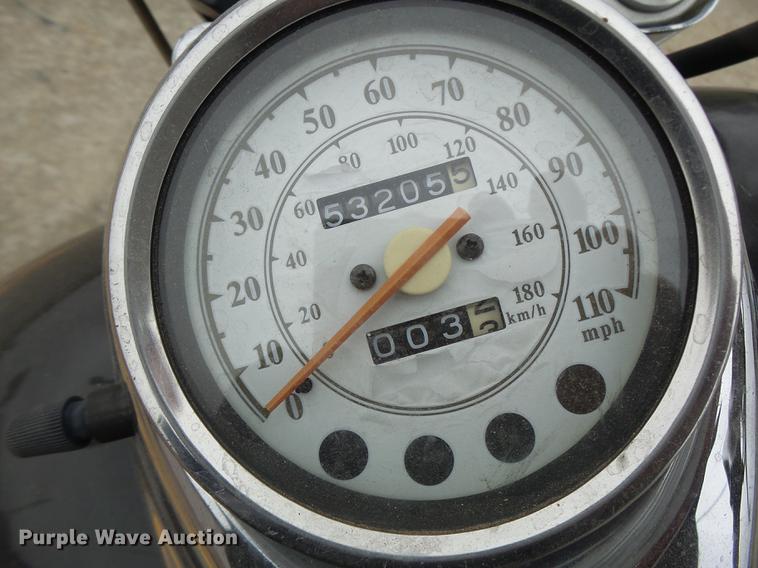 image for item DT9951 2002 Yamaha XVS650 motorcycle