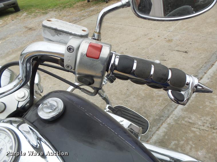 image for item DT9951 2002 Yamaha XVS650 motorcycle