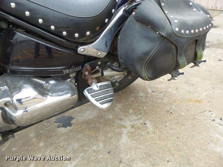 image for item DT9951 2002 Yamaha XVS650 motorcycle