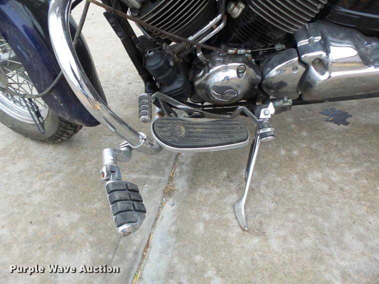 image for item DT9951 2002 Yamaha XVS650 motorcycle