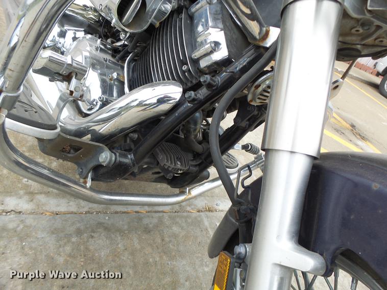 image for item DT9951 2002 Yamaha XVS650 motorcycle