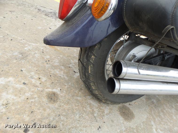 image for item DT9951 2002 Yamaha XVS650 motorcycle