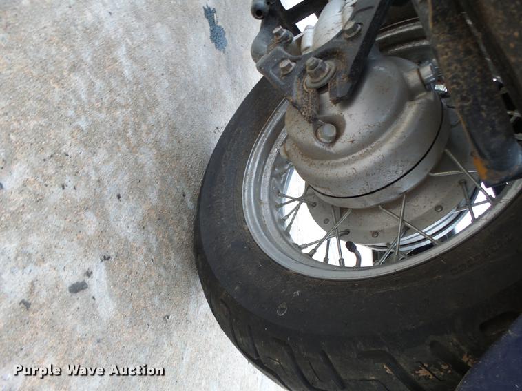 image for item DT9951 2002 Yamaha XVS650 motorcycle