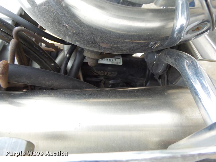 image for item DT9951 2002 Yamaha XVS650 motorcycle