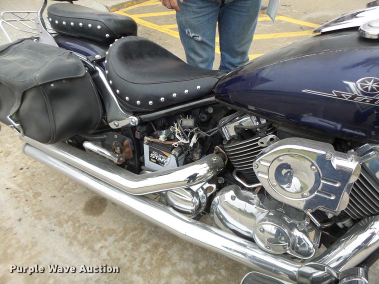 image for item DT9951 2002 Yamaha XVS650 motorcycle