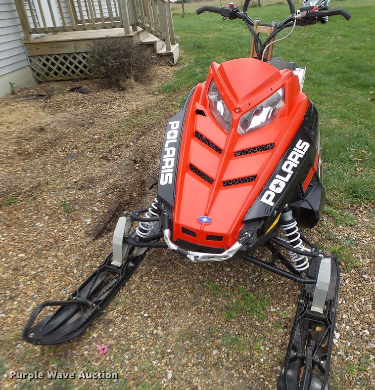 image for item DT9952 2010 Polaris RMK 800 snow mobile