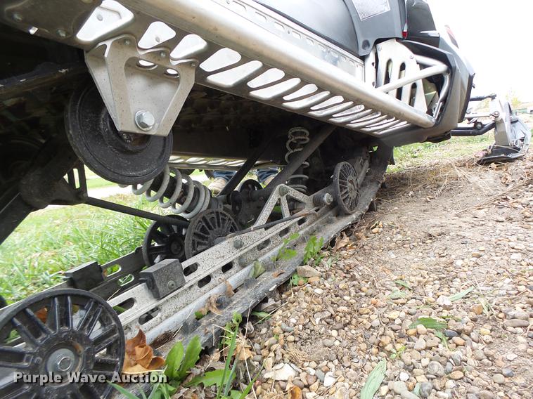 image for item DT9952 2010 Polaris RMK 800 snow mobile