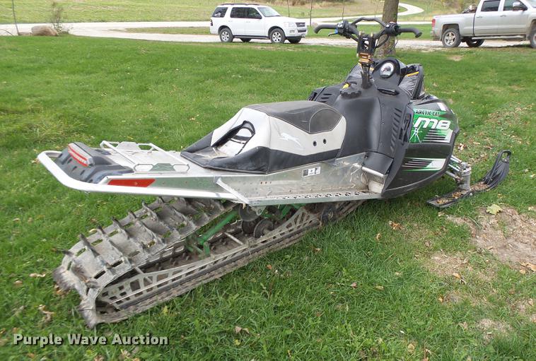 image for item DT9953 2009 Arctic Cat M8 snow mobile