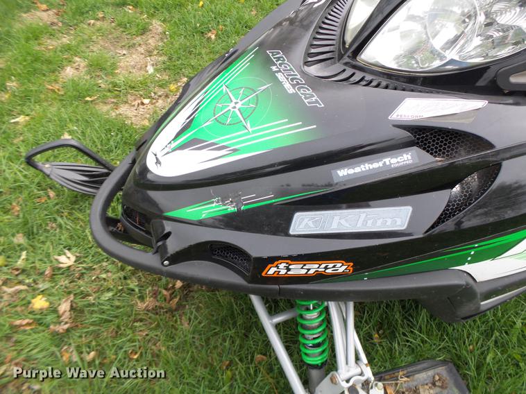 image for item DT9953 2009 Arctic Cat M8 snow mobile