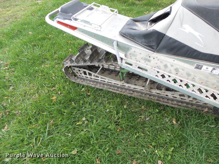 image for item DT9953 2009 Arctic Cat M8 snow mobile