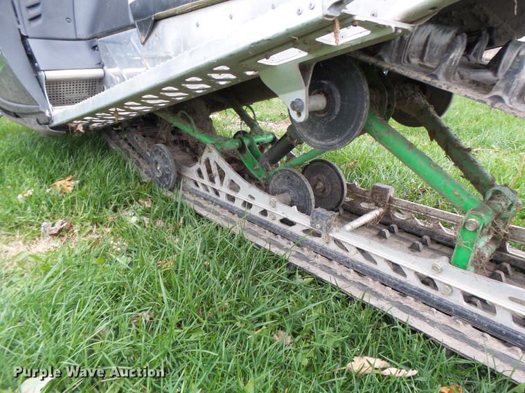 image for item DT9953 2009 Arctic Cat M8 snow mobile