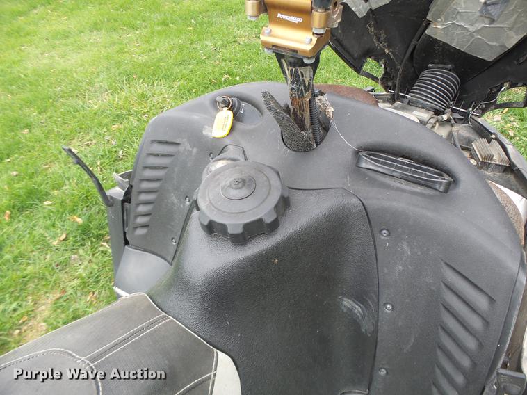 image for item DT9953 2009 Arctic Cat M8 snow mobile